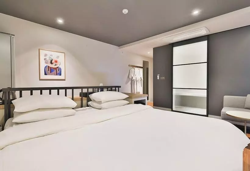 ホテル Browndot Samsan