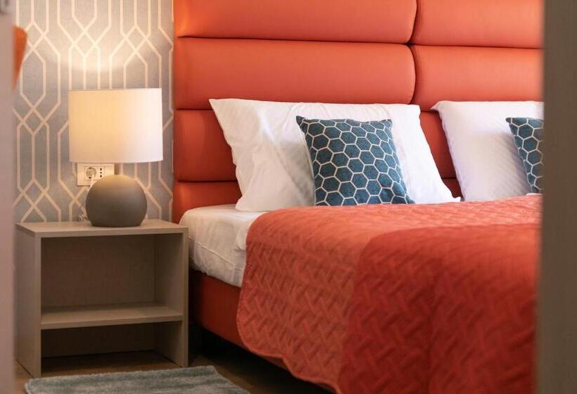 بنسيون La Preziosa Rooms