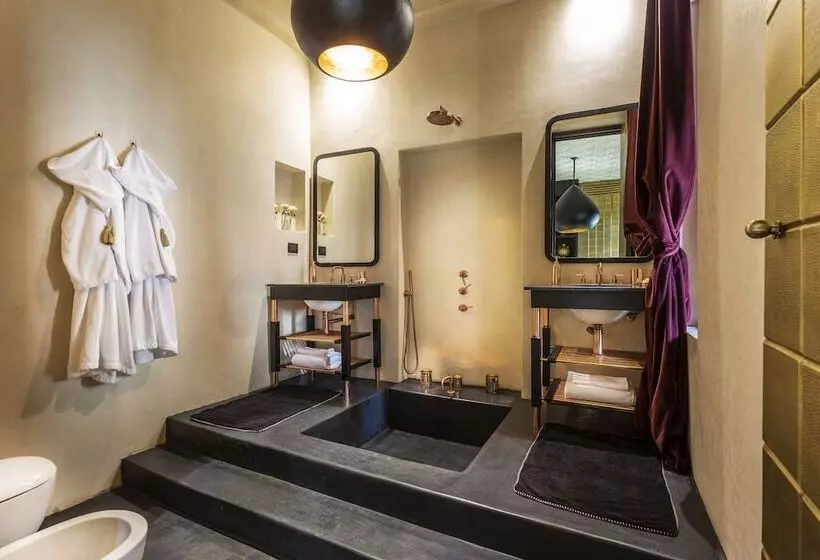 Riad Tajania
