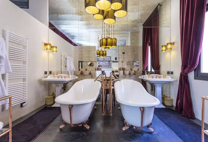 Riad Tajania