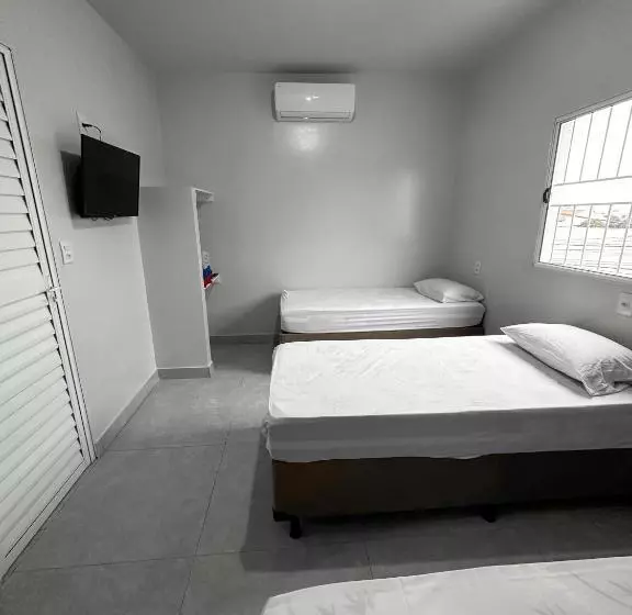 Retkeilymaja Spot Hotel E Pousada