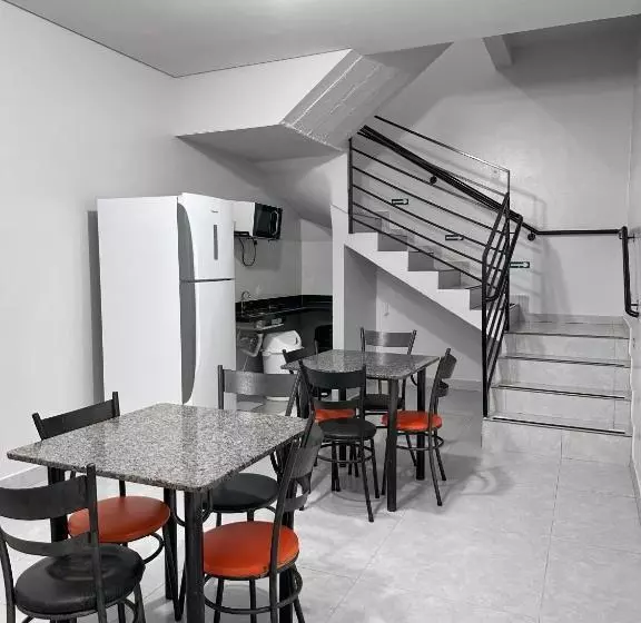 Retkeilymaja Spot Hotel E Pousada