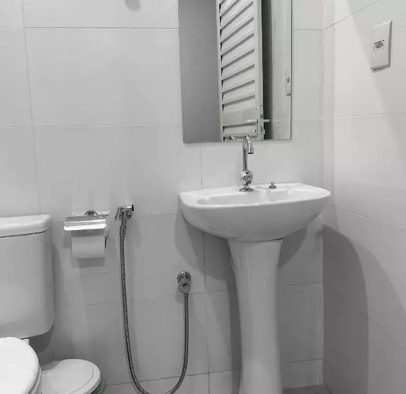 Retkeilymaja Spot Hotel E Pousada