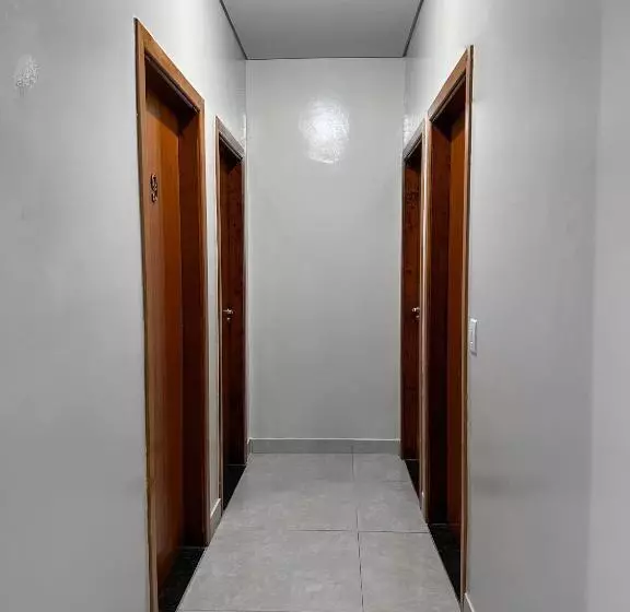 Retkeilymaja Spot Hotel E Pousada