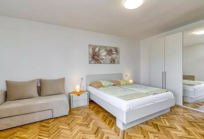 Apartment Complex Silva Rovinj