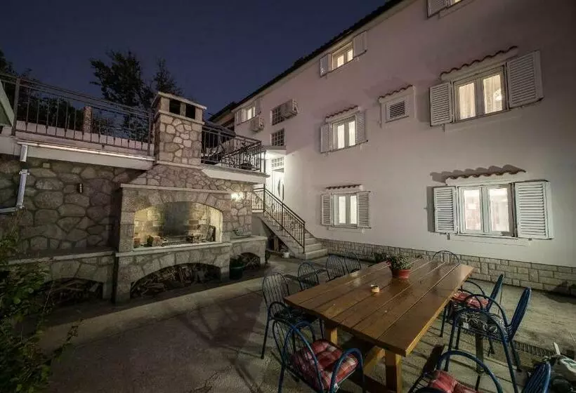 Apartments Baretić