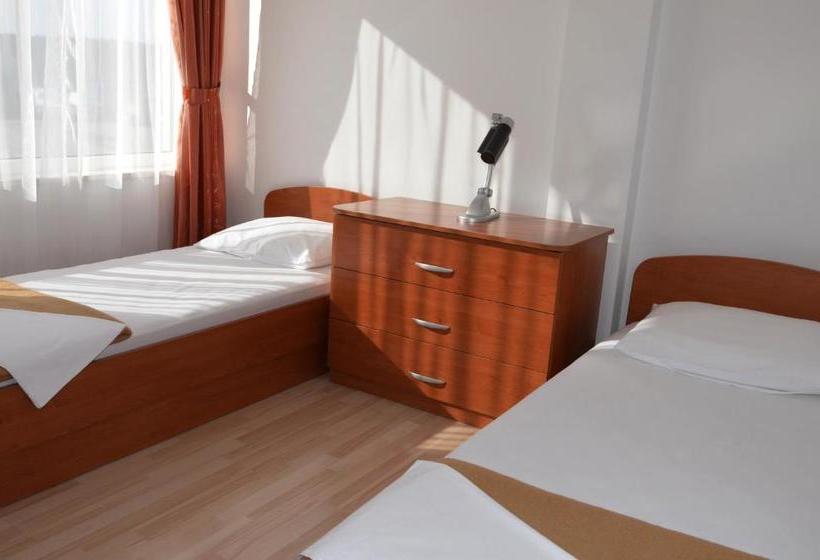 Apartments Pirovcanka