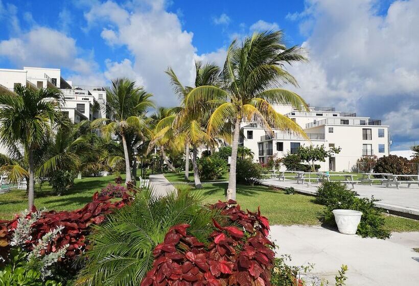 Coral Beach Hotel And Condominiums