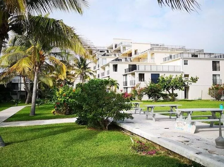 Coral Beach Hotel And Condominiums