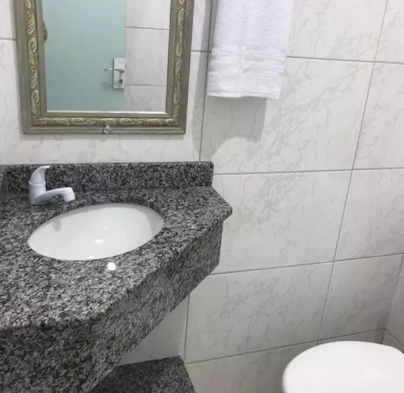 مسافرخانه Pousada Vó Dena