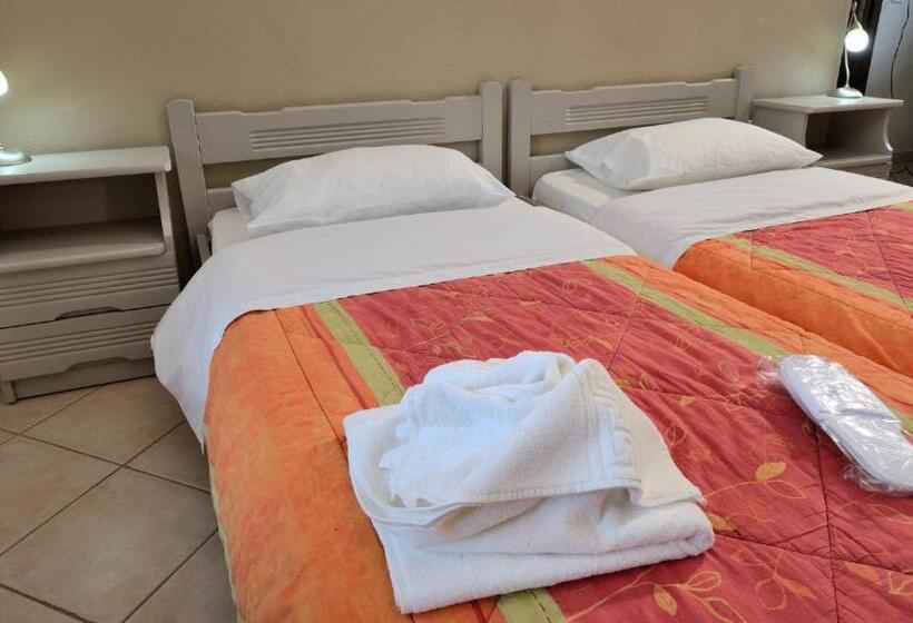 Hotel Artemis Apartments