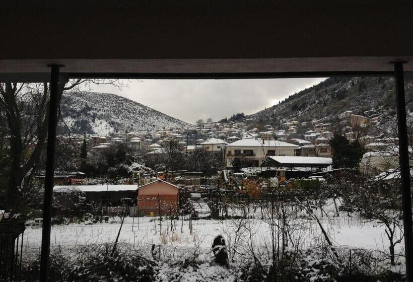 Hotel Artemis Apartments