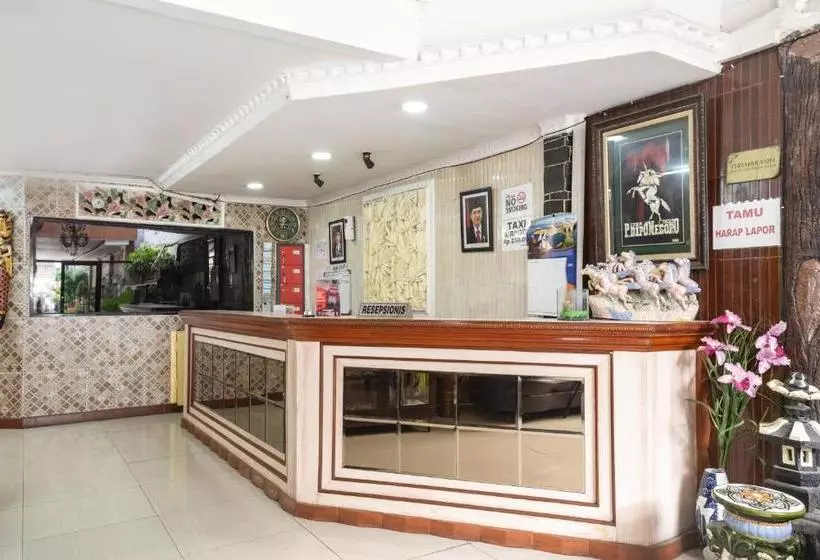 ホテル Reddoorz Near Rs Cikini Jakarta