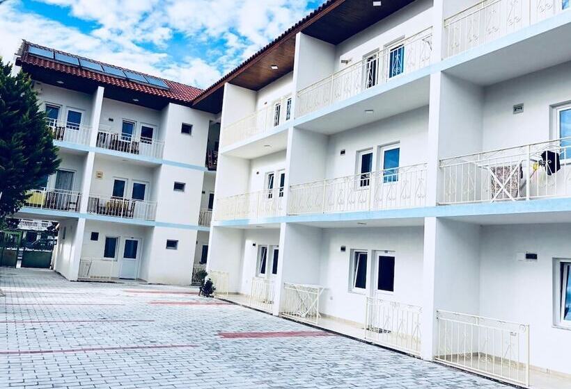 בית מלון כפרי Lakaj 2