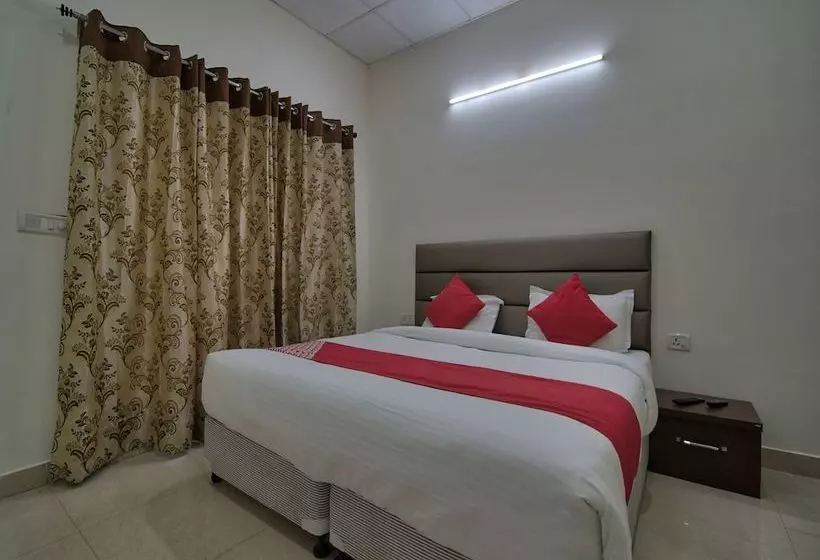هتل Lake View By Oyo Rooms