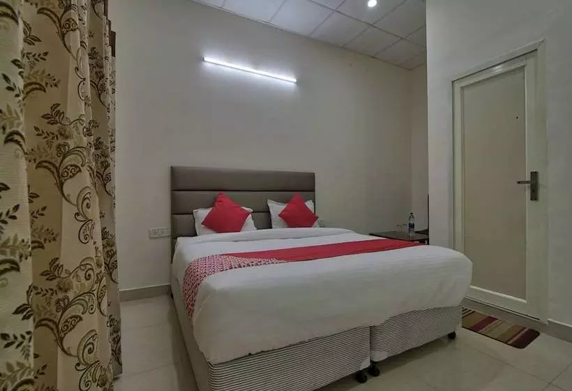 هتل Lake View By Oyo Rooms