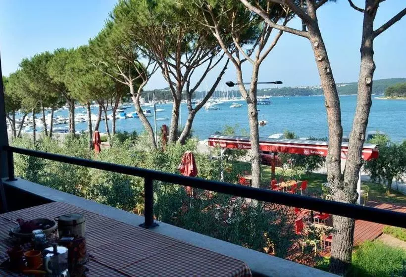 Apartments Oliveto