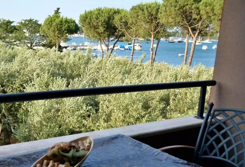 Apartments Oliveto