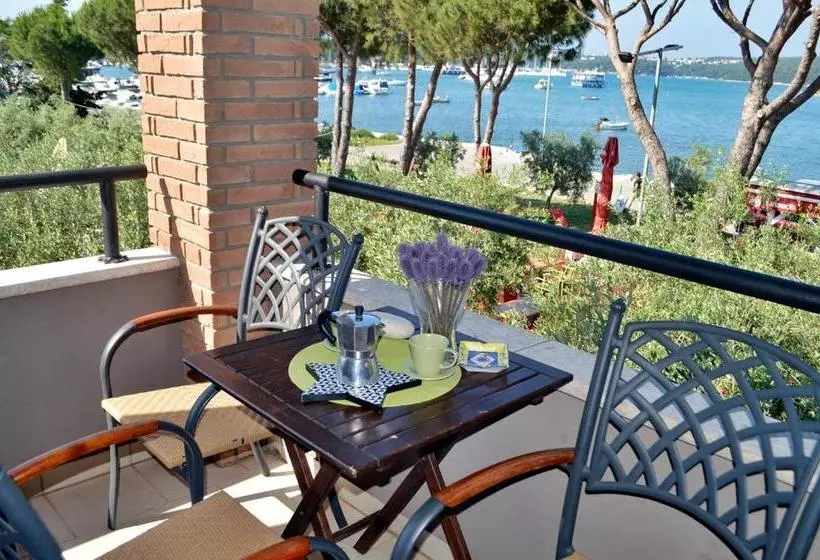 Apartments Oliveto