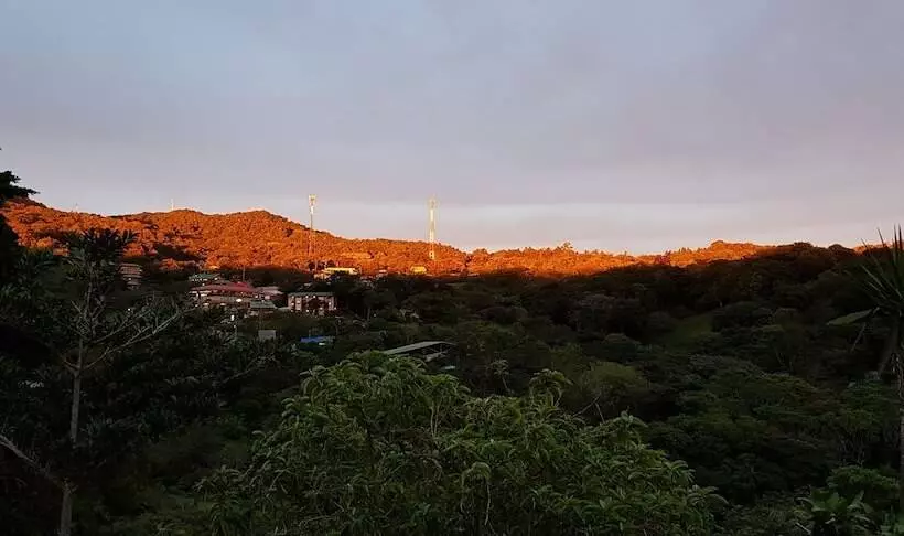 ユースホステル Mora's Place B&b