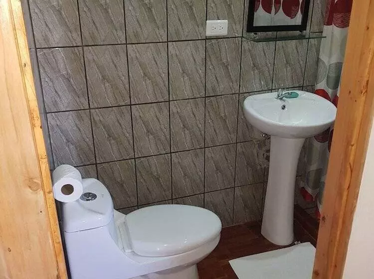 ユースホステル Mora's Place B&b