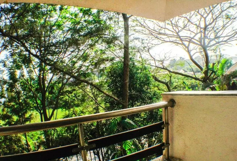 Retkeilymaja Rainwood  Residency