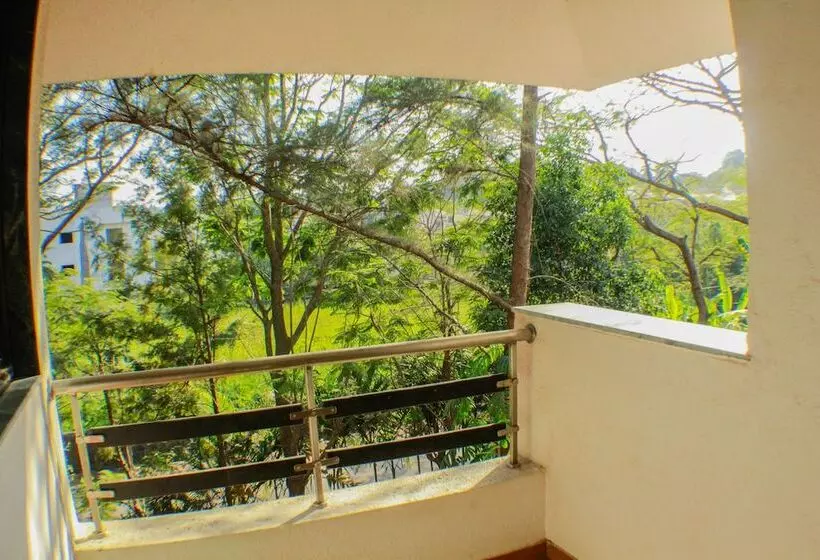 Retkeilymaja Rainwood  Residency