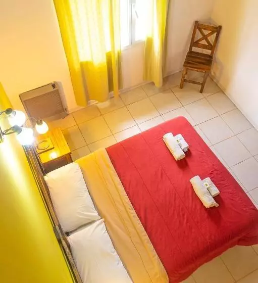 簡易ホテル Tranqueras Lodge
