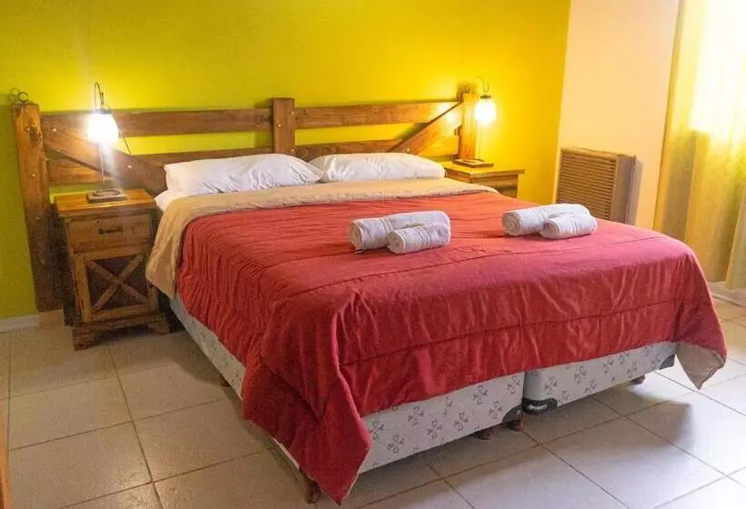 簡易ホテル Tranqueras Lodge
