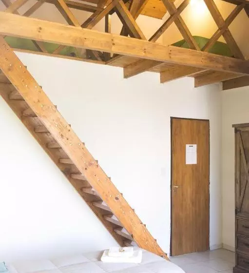 簡易ホテル Tranqueras Lodge