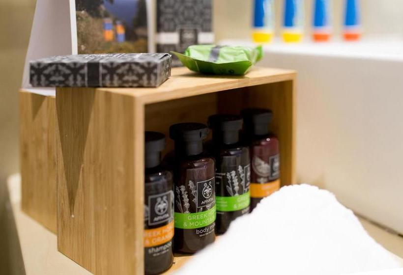 هتل Azante Boutique Suites