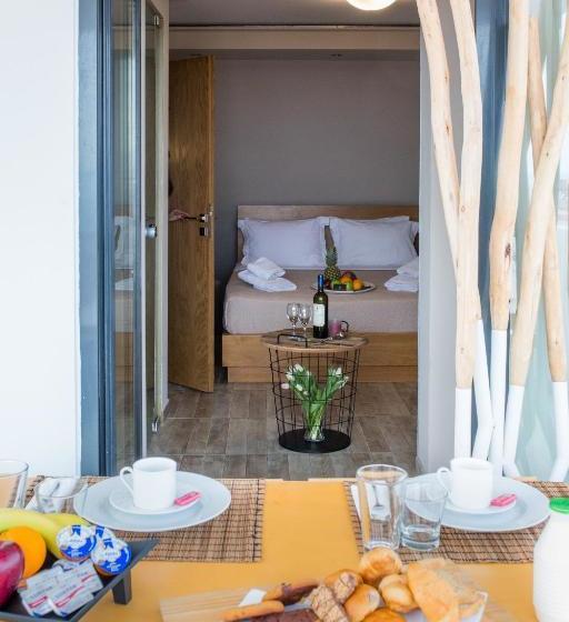 هتل Azante Boutique Suites