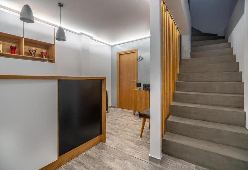 هتل Azante Boutique Suites