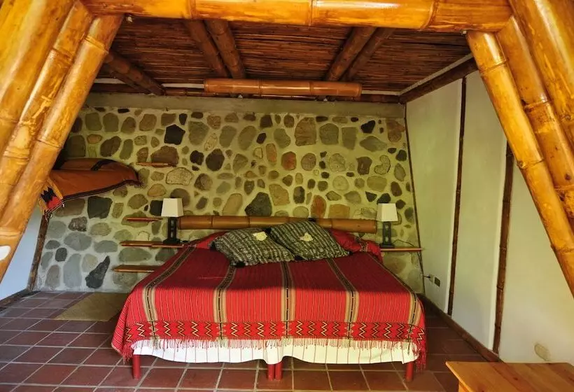 هتل Reserva Natural Atitlan