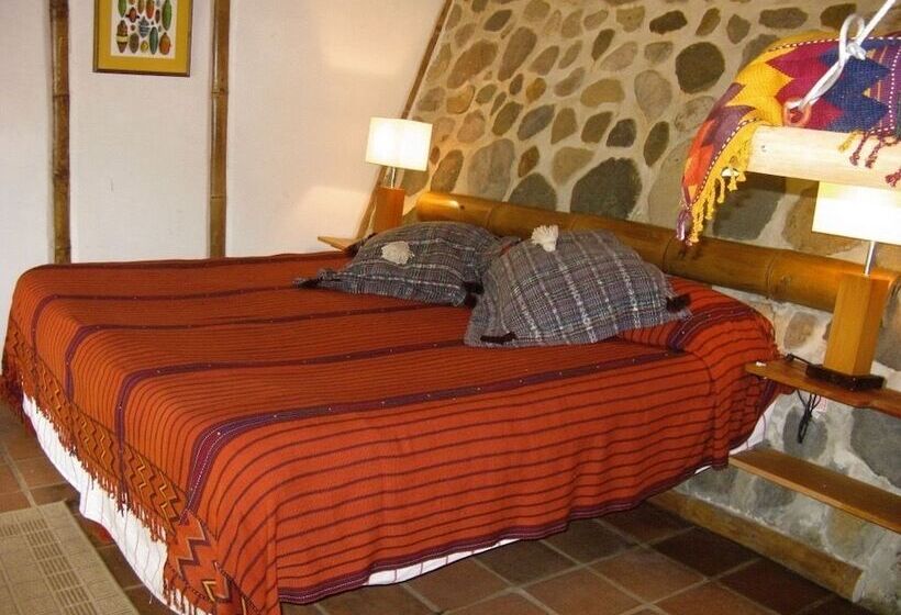 هتل Reserva Natural Atitlan