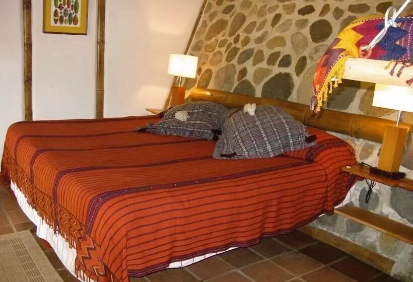هتل Reserva Natural Atitlan