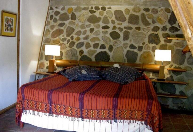 هتل Reserva Natural Atitlan