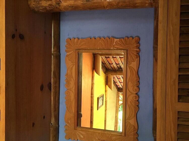 هتل Reserva Natural Atitlan