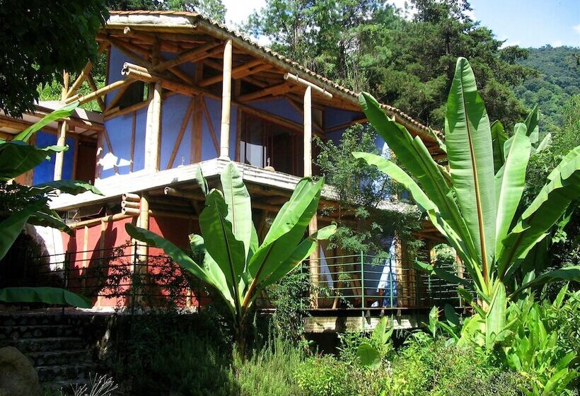 هتل Reserva Natural Atitlan