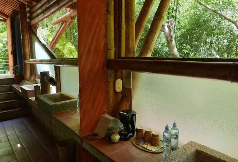 هتل Reserva Natural Atitlan