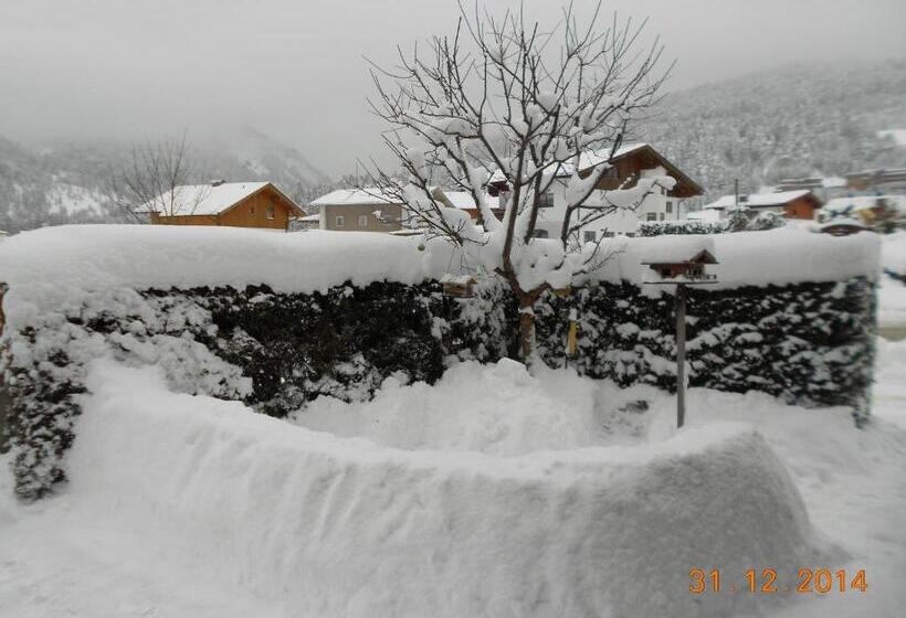 ペンション Haus Christlum