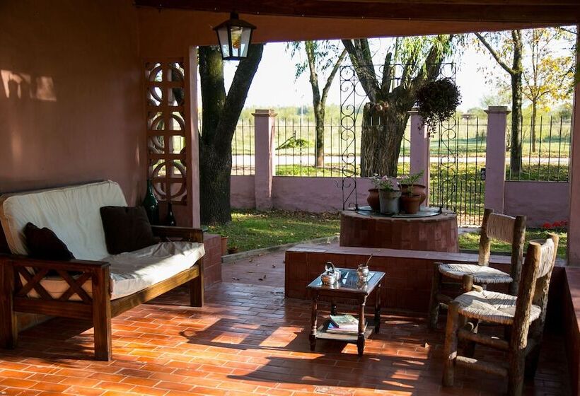 مبيت وإفطار Posada Don Salvador