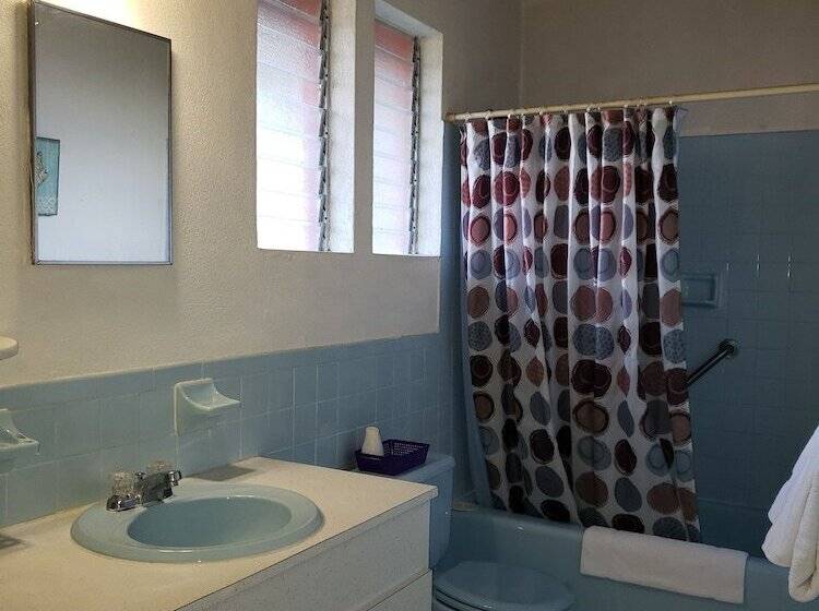 Gentle Breeze Apartments