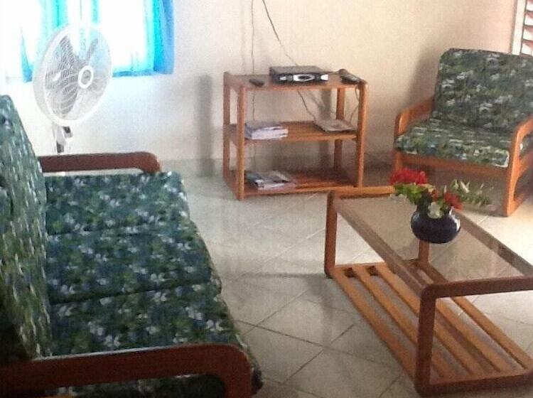 Gentle Breeze Apartments