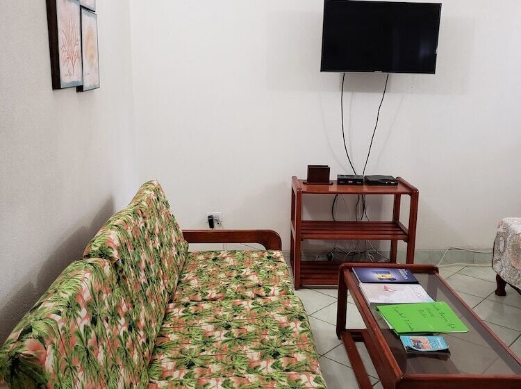 Gentle Breeze Apartments