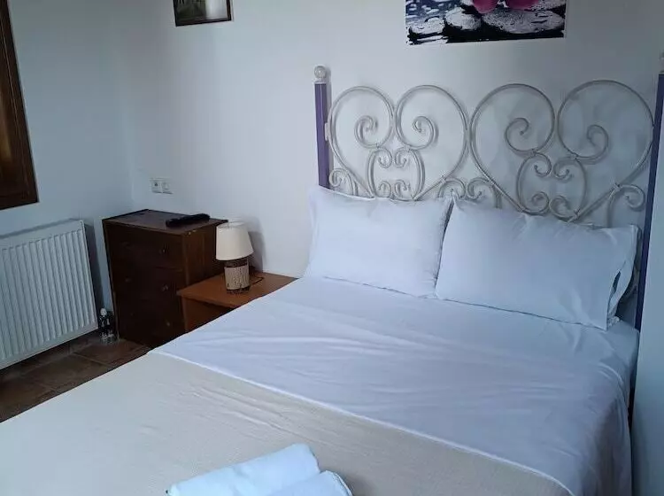 Hotelli Archontiko Kirmili