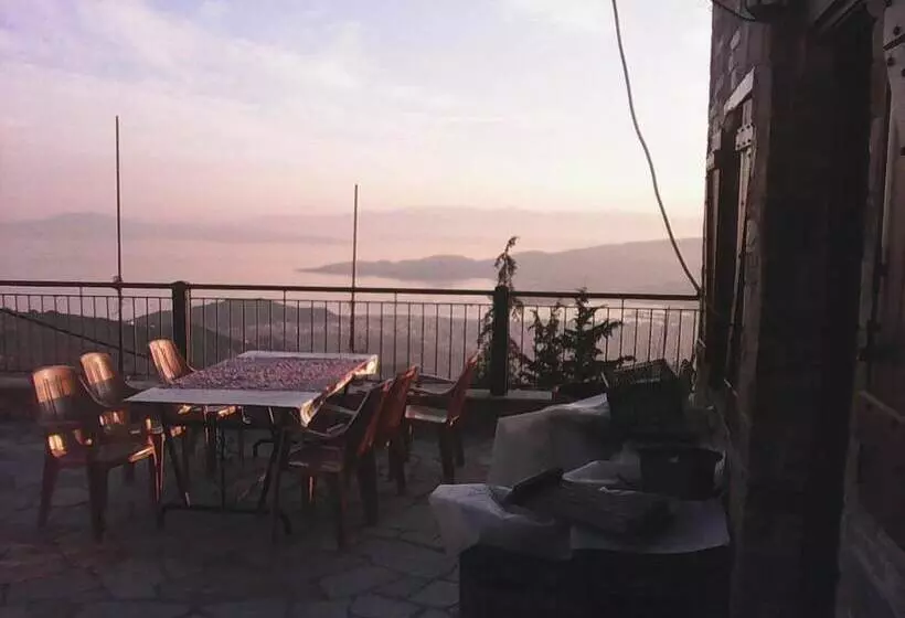 Hotelli Archontiko Kirmili