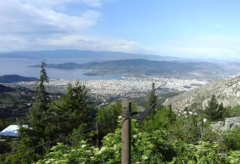 Hotelli Archontiko Kirmili