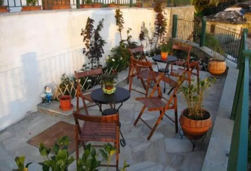 Hotelli Archontiko Kirmili