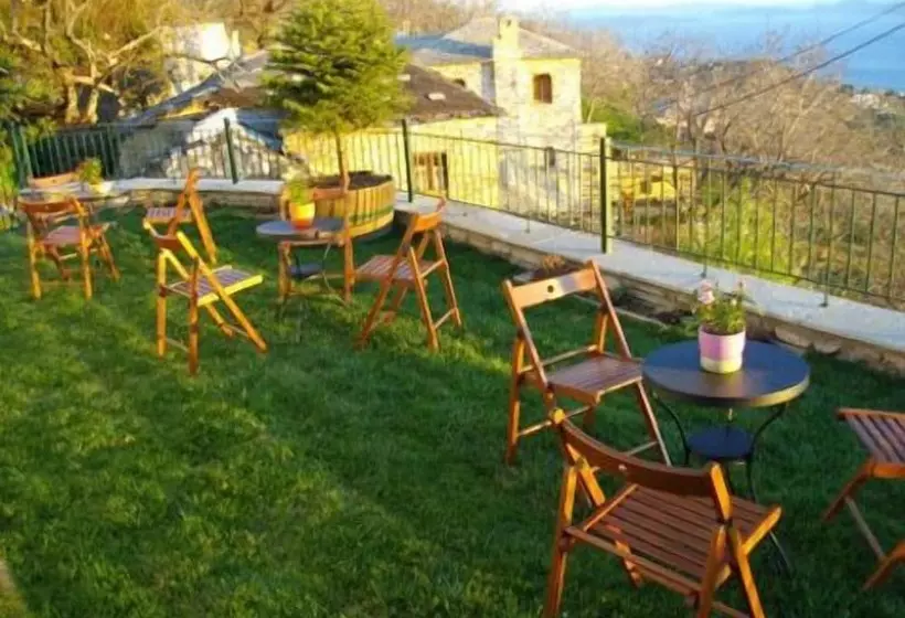 Hotelli Archontiko Kirmili